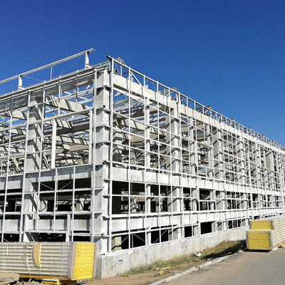 軽量鋼製の建築物