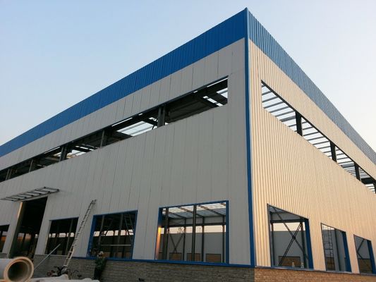 ISO 9001 / CE 認証済み プレハブ工業用鉄骨構造建物、カスタム金属フレームと軽溶接切断