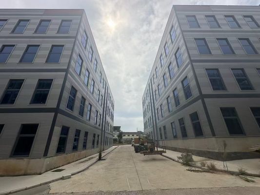 屋根用サンドイッチパネルQ235B Q345B Q355Bのための鋼筋構造