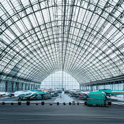 熱浸したガルバニズされたパールリンとCE認証のQ235/Q355グレードの鋼鉄のプリファブリック鋼筋構造倉庫